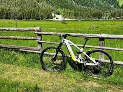 Bicicleta electrica de munte Cube Stereo Hybrid 140 HPC Race 625 gri